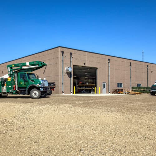 Warehouse/Garage with trucks